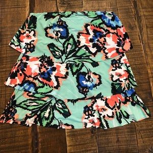 Boutique brand Veronicam tiered strapless top